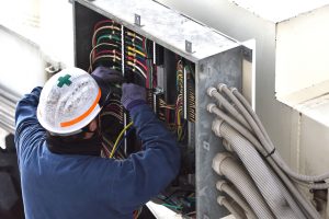 若山電気工事 株式会社／京都市／電気設備工事／学校・オフィスビル・公共施設